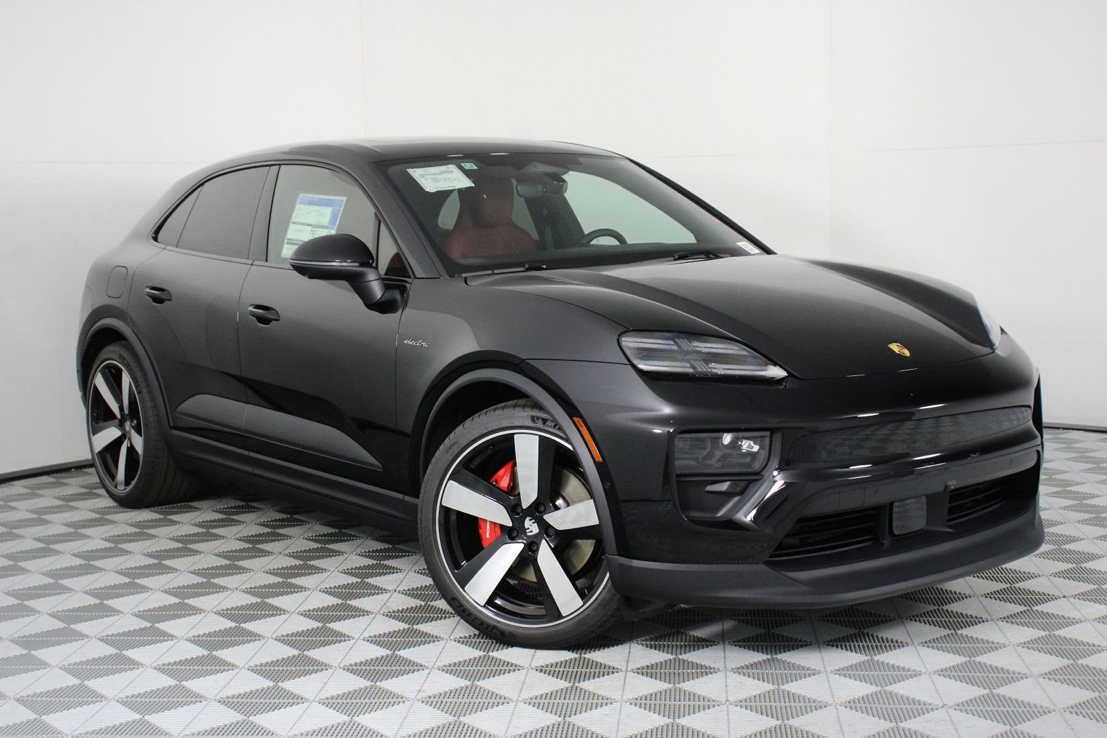 New 2026 Porsche Macan 4S Electric image 9