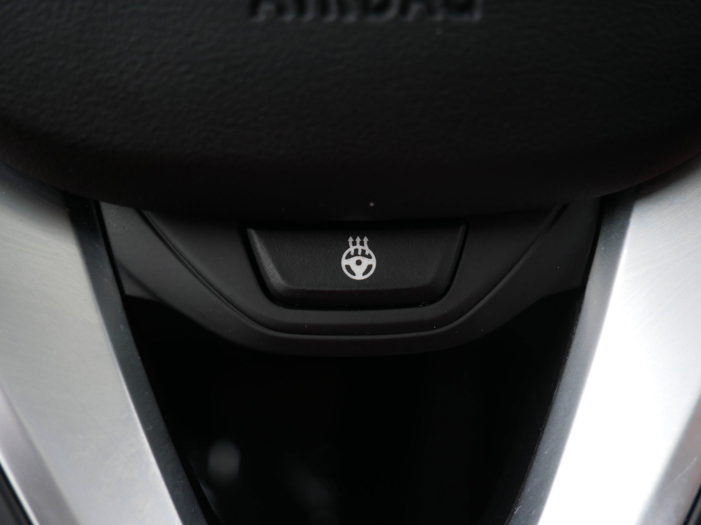 Used 2022 BMW 330i xDrive Sedan w/ Driving Assistance Package image 27