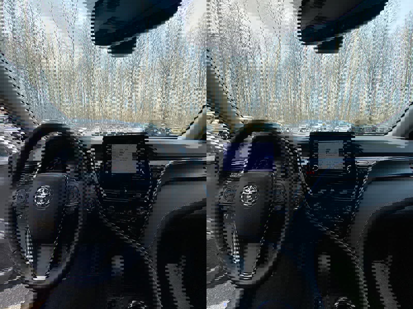 Used 2023 Toyota Camry SE w/ Cold Weather Package image 19