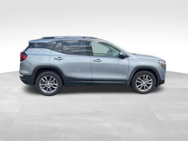 Used 2023 GMC Terrain SLT image 8