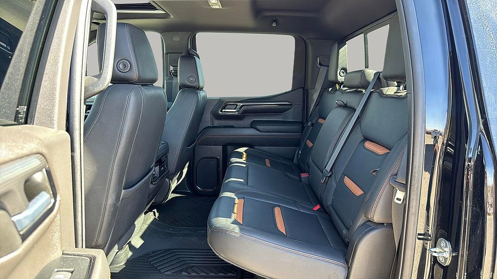 Used 2023 GMC Sierra 1500 AT4 w/ AT4 Premium Package AWD/4WD image 14