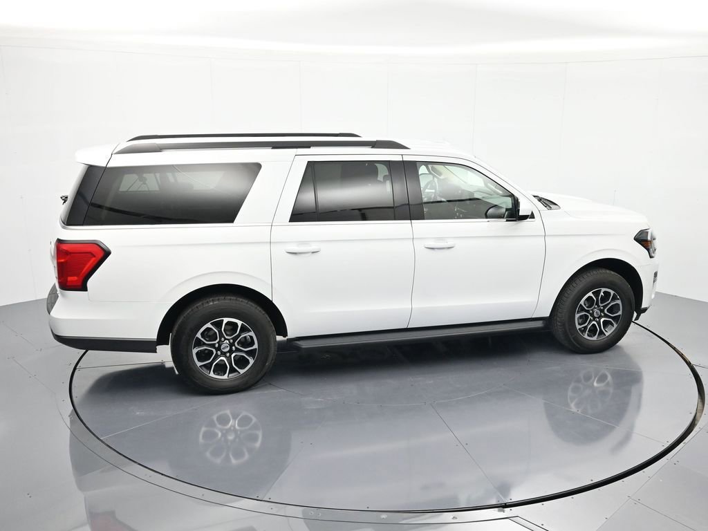 Used 2024 Ford Expedition Max XLT AWD/4WD image 32
