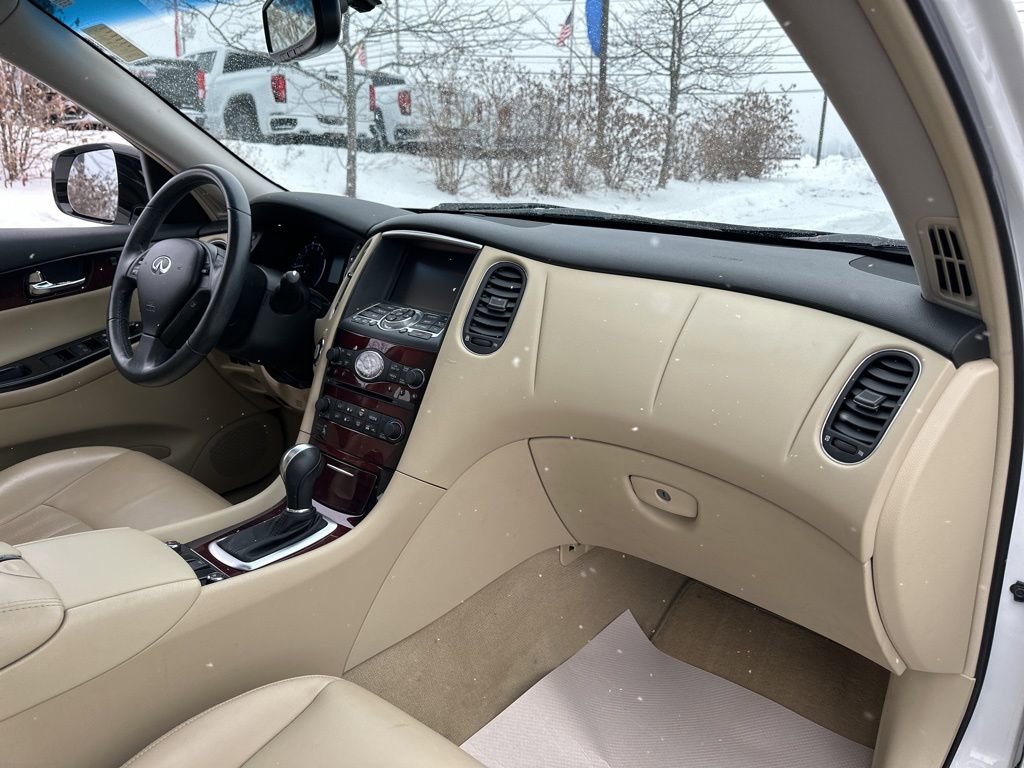 Used 2017 INFINITI QX50 AWD w/ Premium Plus Package image 22