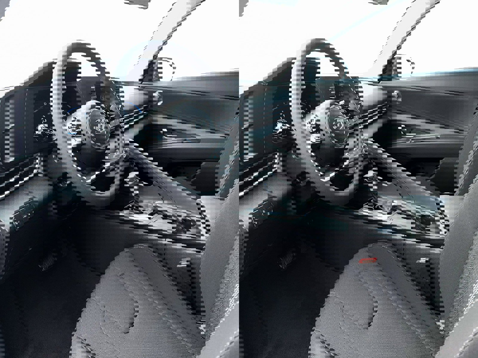 New 2026 Hyundai Elantra SE FWD image 14