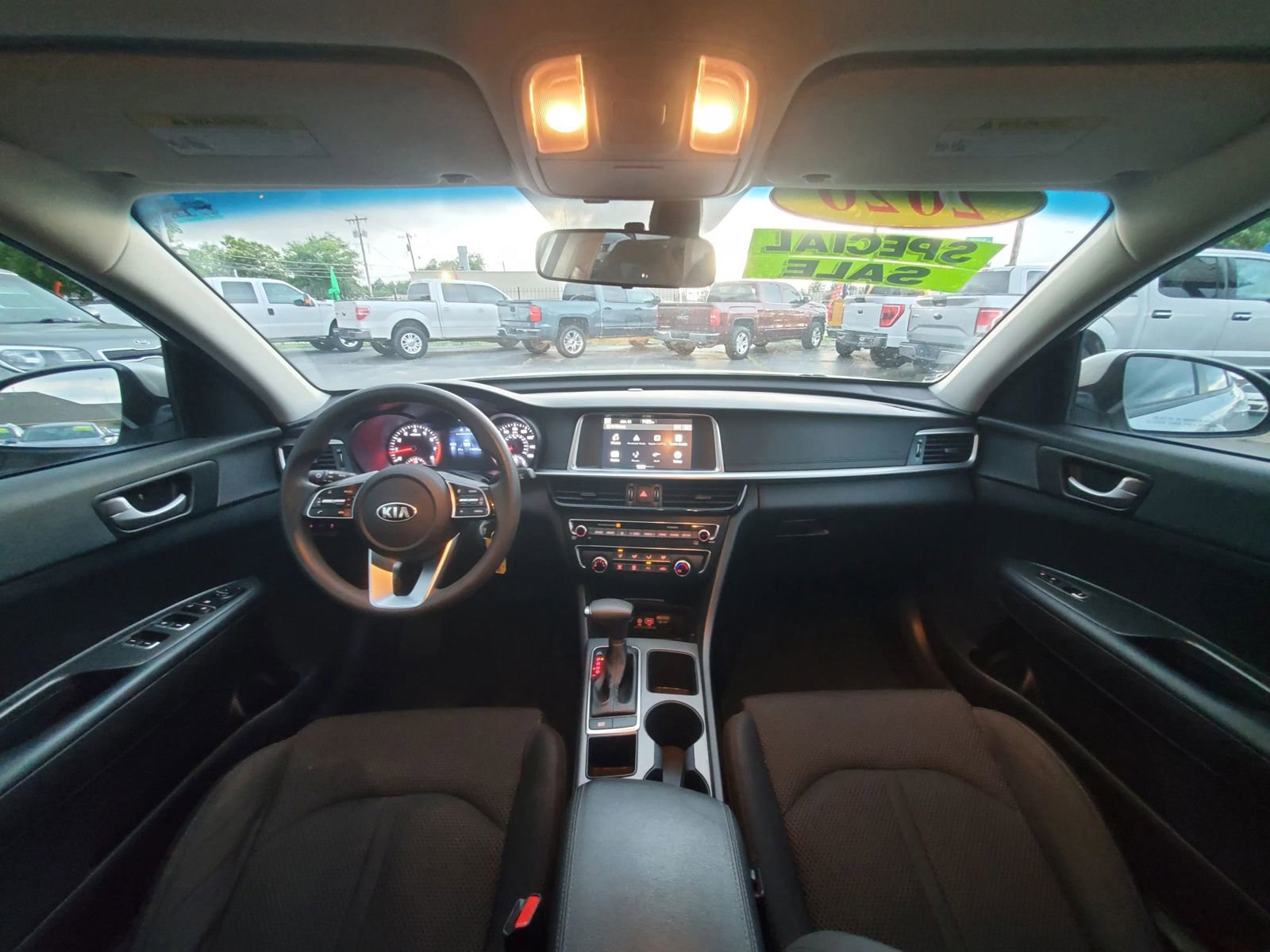 Used 2020 Kia Optima LX FWD image 2