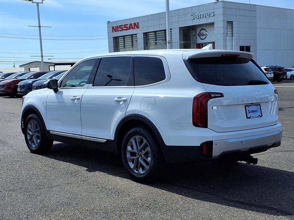 Used 2024 Kia Telluride LX FWD image 6