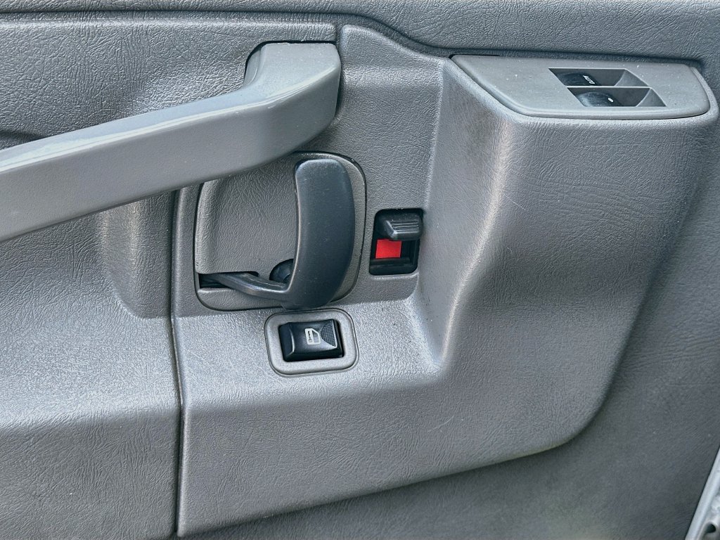 Used 2023 Chevrolet Express 3500 w/ Power Convenience Package RWD image 20