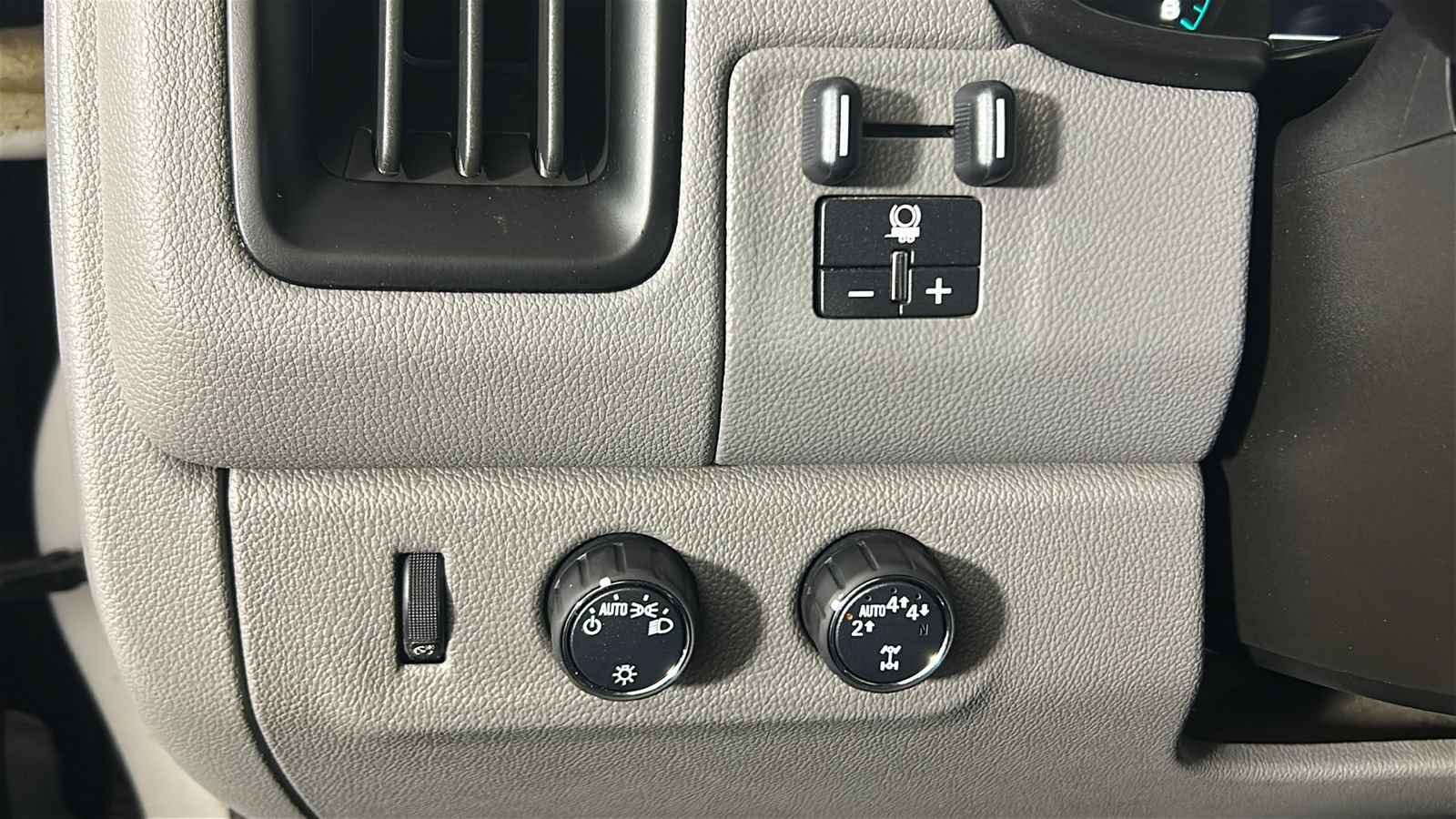 Used 2021 GMC Canyon Elevation Standard w/ Trailering Package AWD/4WD image 22