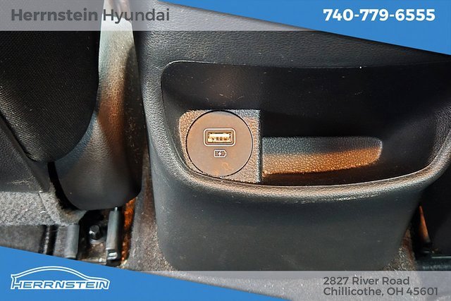 Used 2023 Hyundai Kona SE w/ Cargo Package image 12