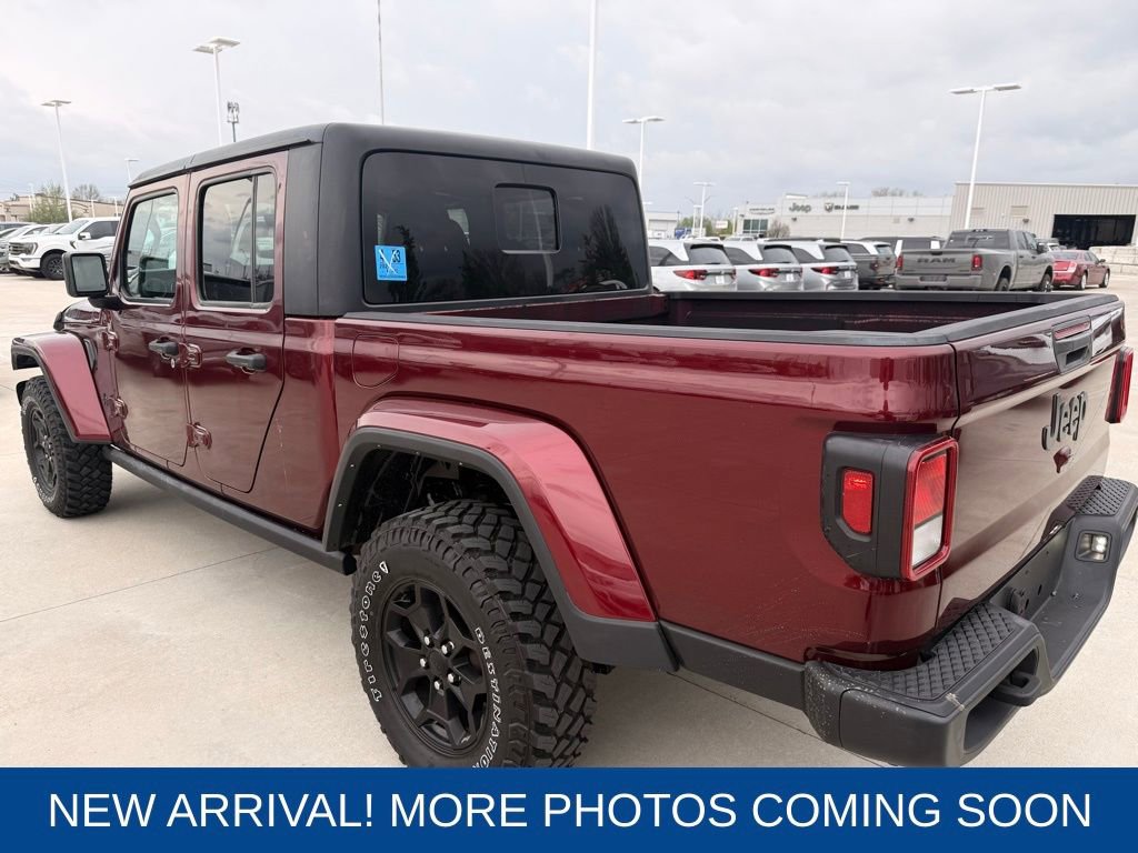 Used 2022 Jeep Gladiator Willys image 3
