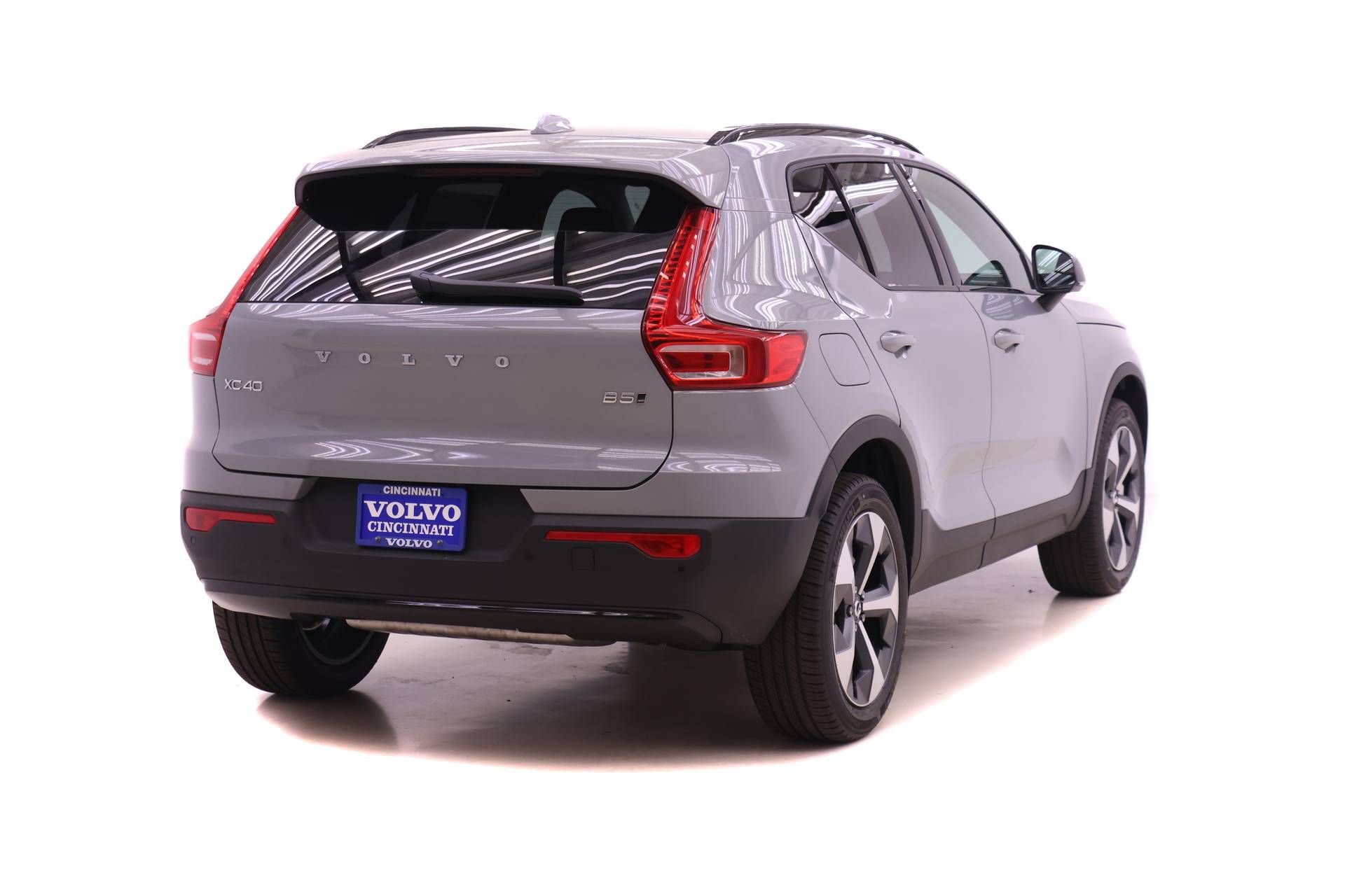 New 2026 Volvo XC40 B5 Core AWD/4WD image 4