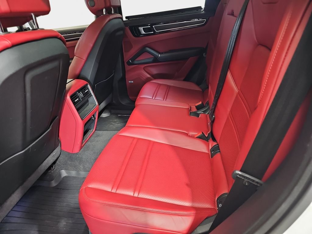 Used 2021 Porsche Cayenne GTS AWD/4WD image 14