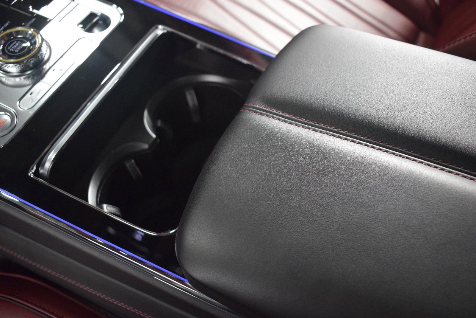 Certified 2023 Bentley Flying Spur Azure image 36