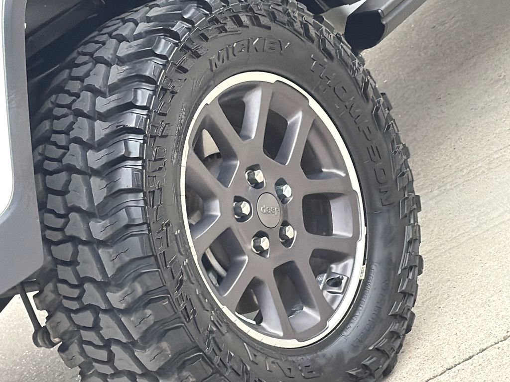 Used 2021 Jeep Gladiator Overland w/ Popular Equipment Package image 9