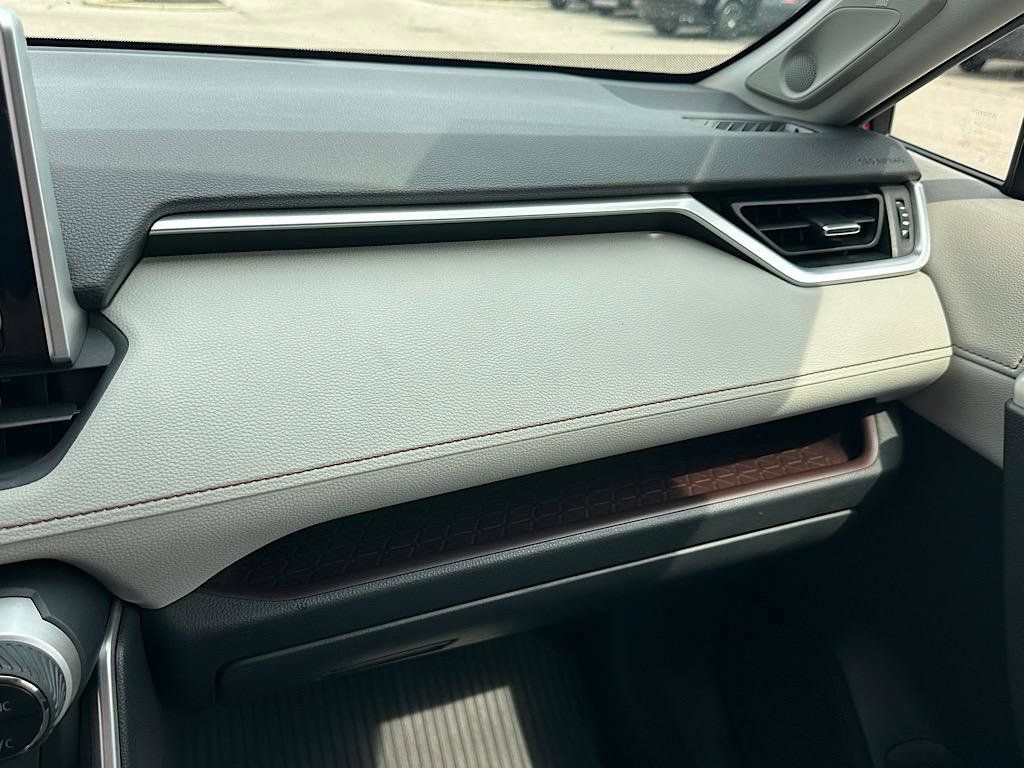 Certified 2019 Toyota RAV4 Limited AWD/4WD image 25