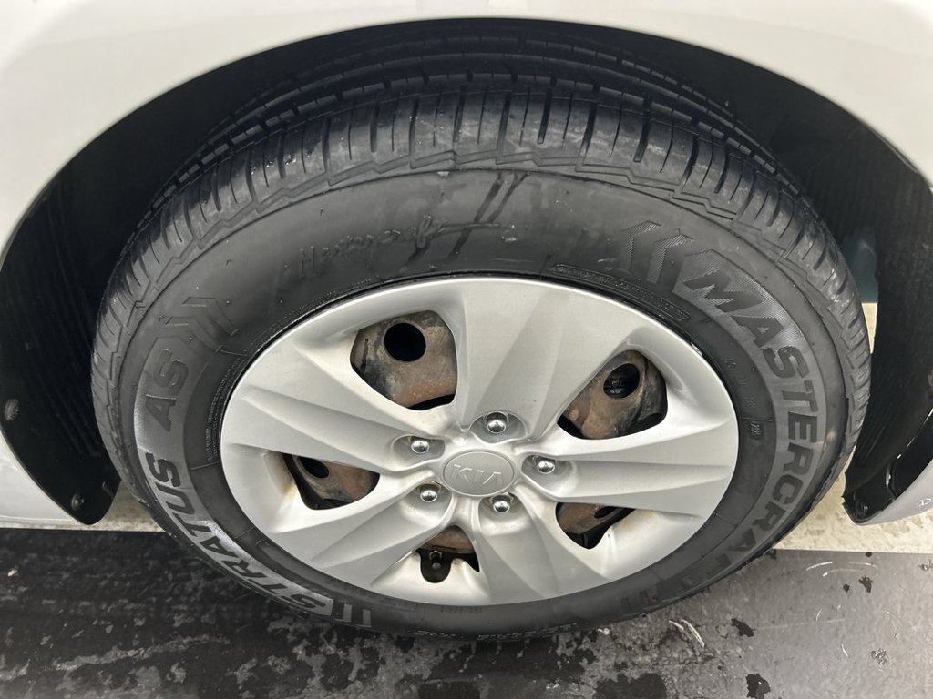 Used 2018 Kia Forte LX w/ LX Rear Camera Package FWD image 8