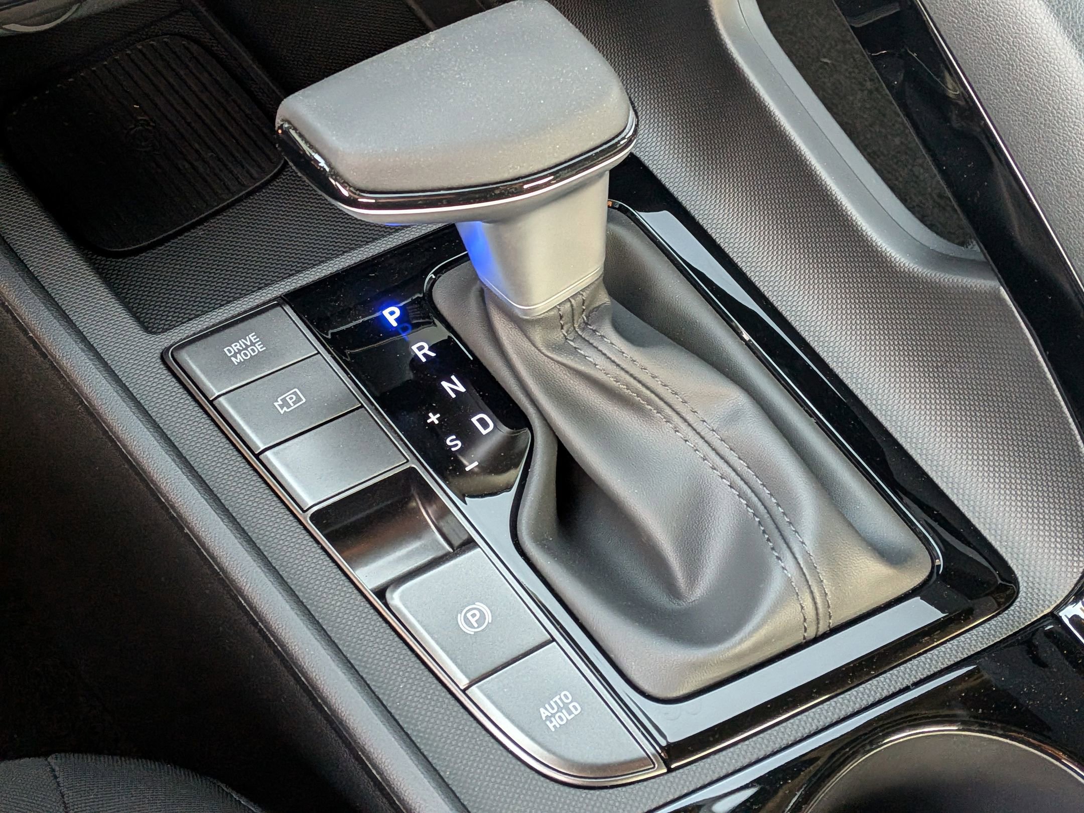 New 2026 Hyundai Elantra Sport FWD image 14