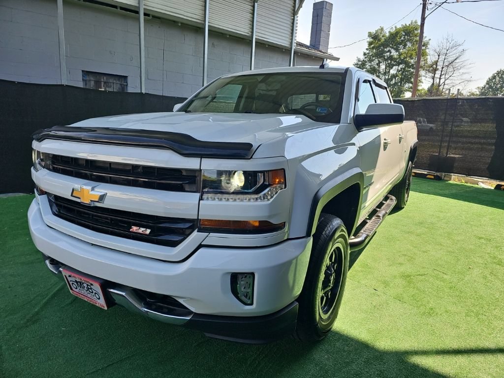 Used 2017 Chevrolet Silverado 1500 LT w/ True North Edition AWD/4WD image 8