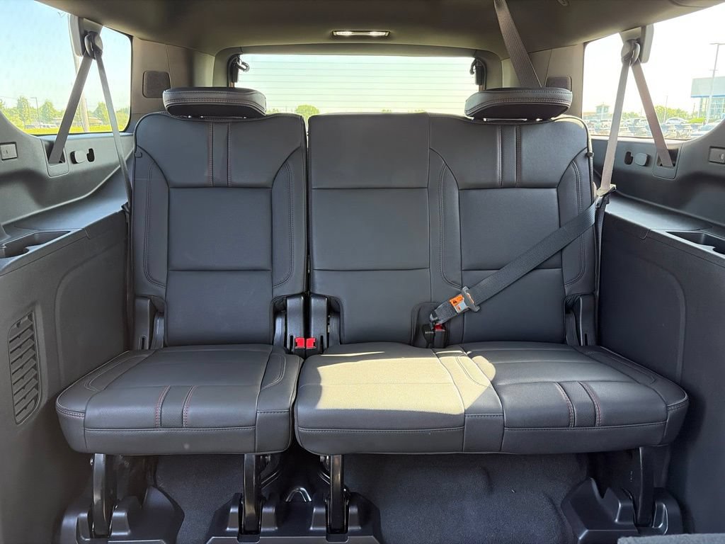 Used 2024 Chevrolet Suburban RST w/ Luxury Package AWD/4WD image 42
