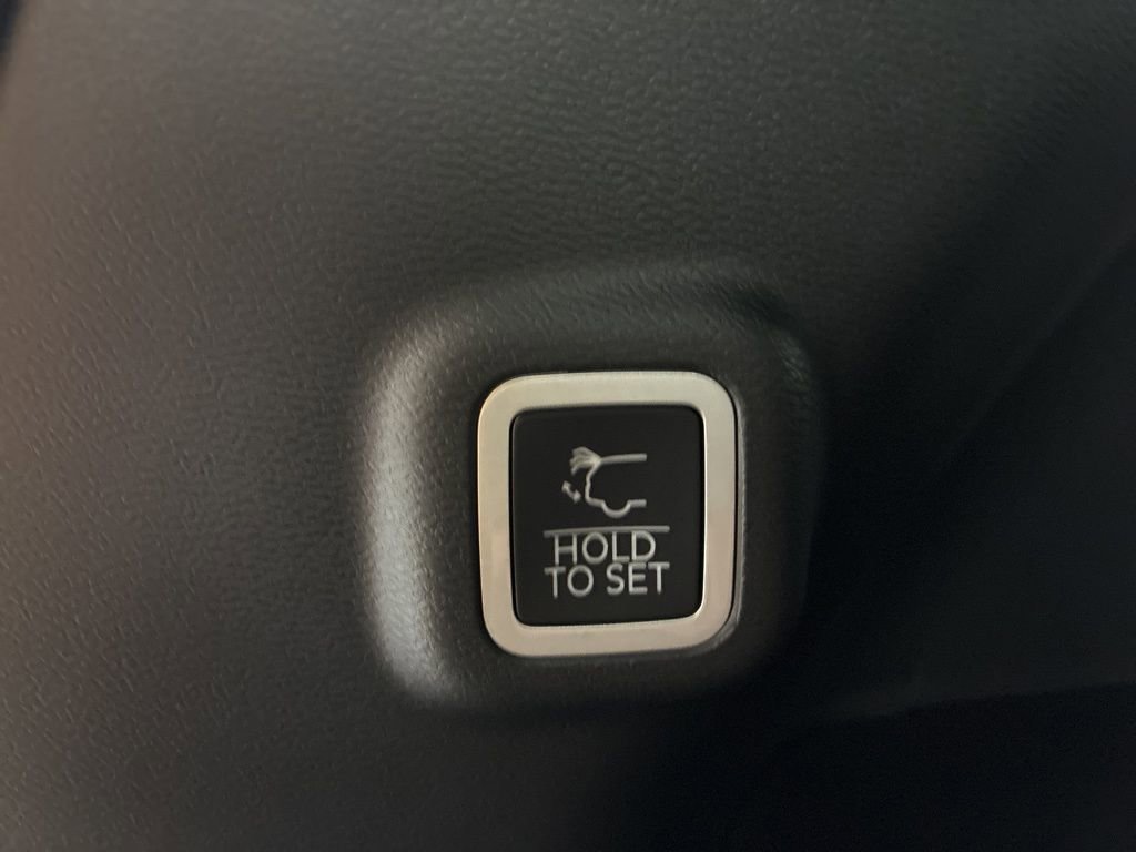 New 2026 Jeep Cherokee Limited image 7