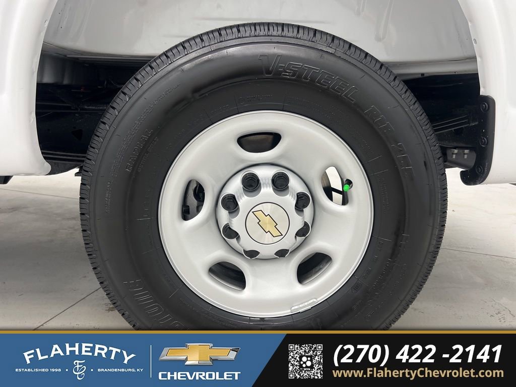 New 2026 Chevrolet Express 2500 w/ Driver Convenience Package image 16