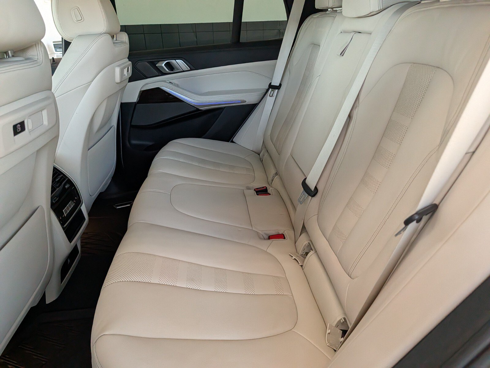 Used 2021 BMW X5 xDrive40i w/ Premium Package AWD/4WD image 12