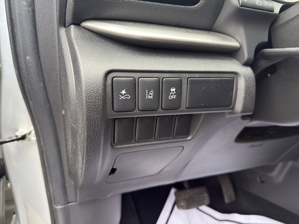 Used 2022 Mitsubishi Eclipse Cross SEL image 11