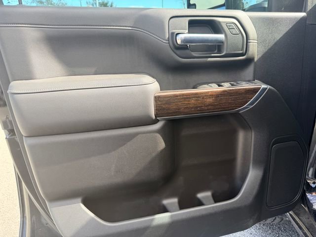 Used 2022 GMC Sierra 2500 SLE w/ SLE Value Package; image 10