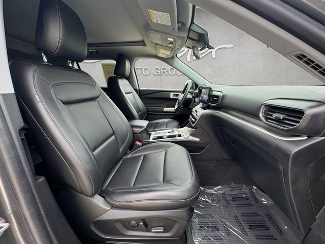 Used 2022 Ford Explorer XLT w/ Equipment Group 202A RWD image 24