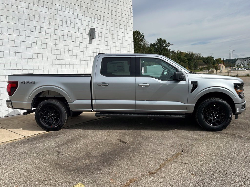 New 2026 Ford F150 XLT w/ XLT Black Appearance Package AWD/4WD image 4