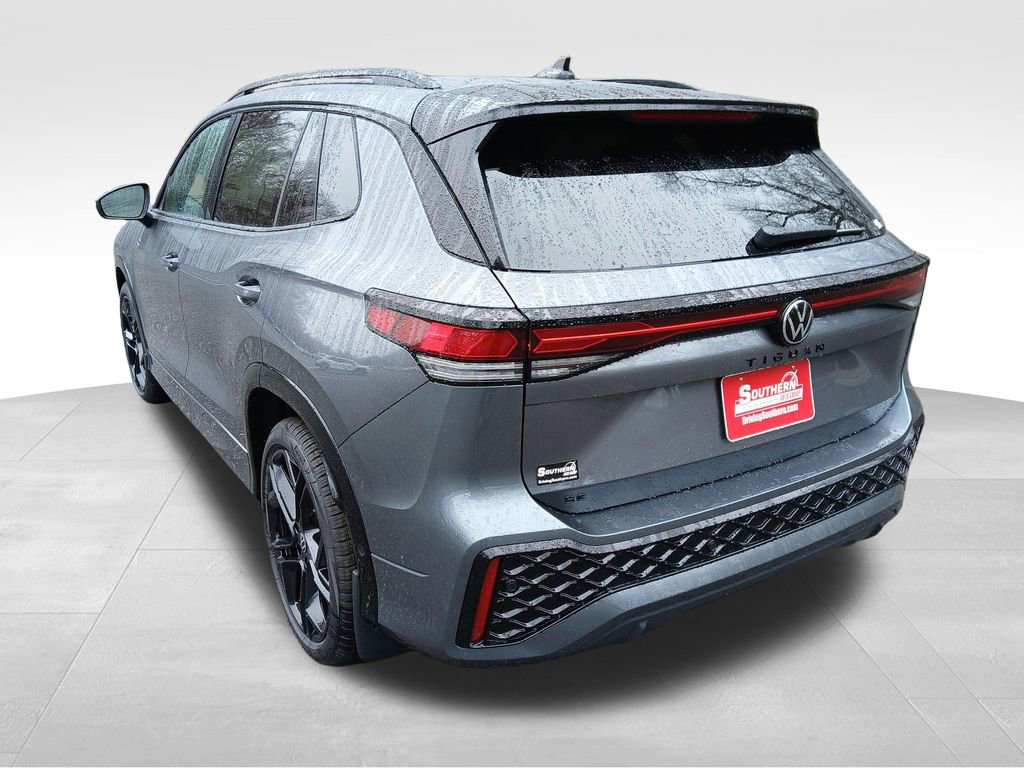New 2026 Volkswagen Tiguan SE R-Line FWD image 3