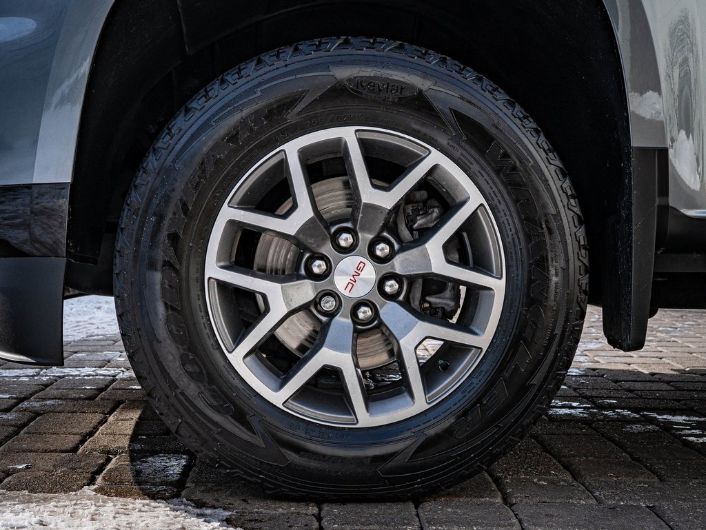 Used 2022 GMC Canyon AT4 image 13