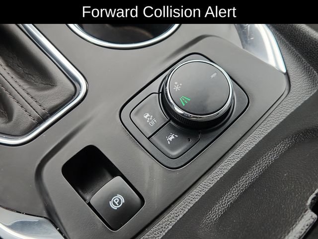 Used 2020 Chevrolet Traverse LT FWD image 46