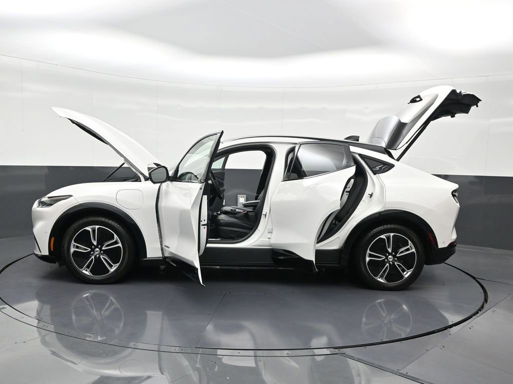 Used 2023 Ford Mustang Mach-E Premium image 39