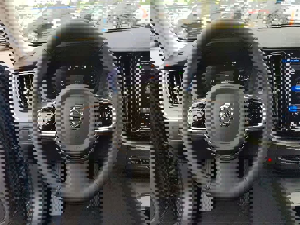 New 2025 Volvo XC60 T8 Plus w/ Protection Package Premier image 20