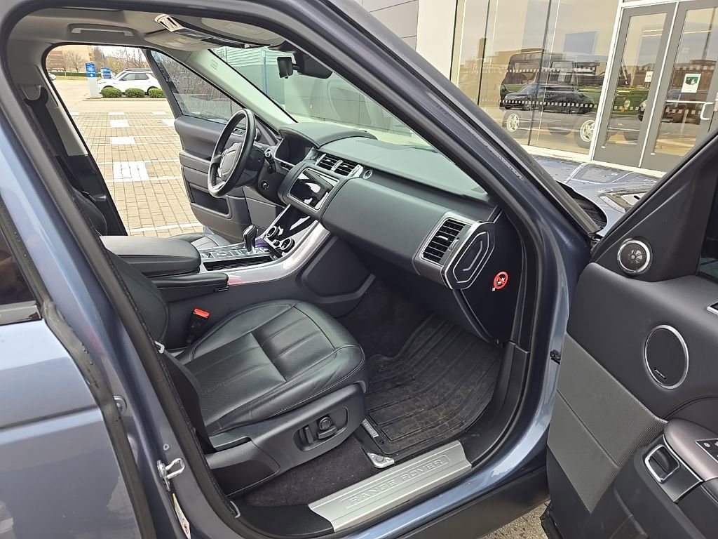 Used 2018 Land Rover Range Rover Sport HSE image 20
