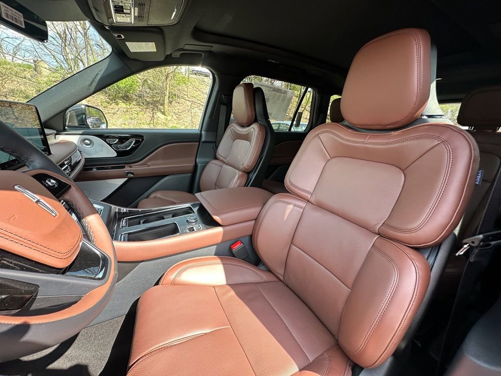 New 2026 Lincoln Aviator Reserve AWD/4WD image 17