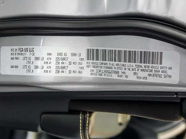 Used 2016 Jeep Cherokee Sport w/ Cold Weather Group FWD image 31