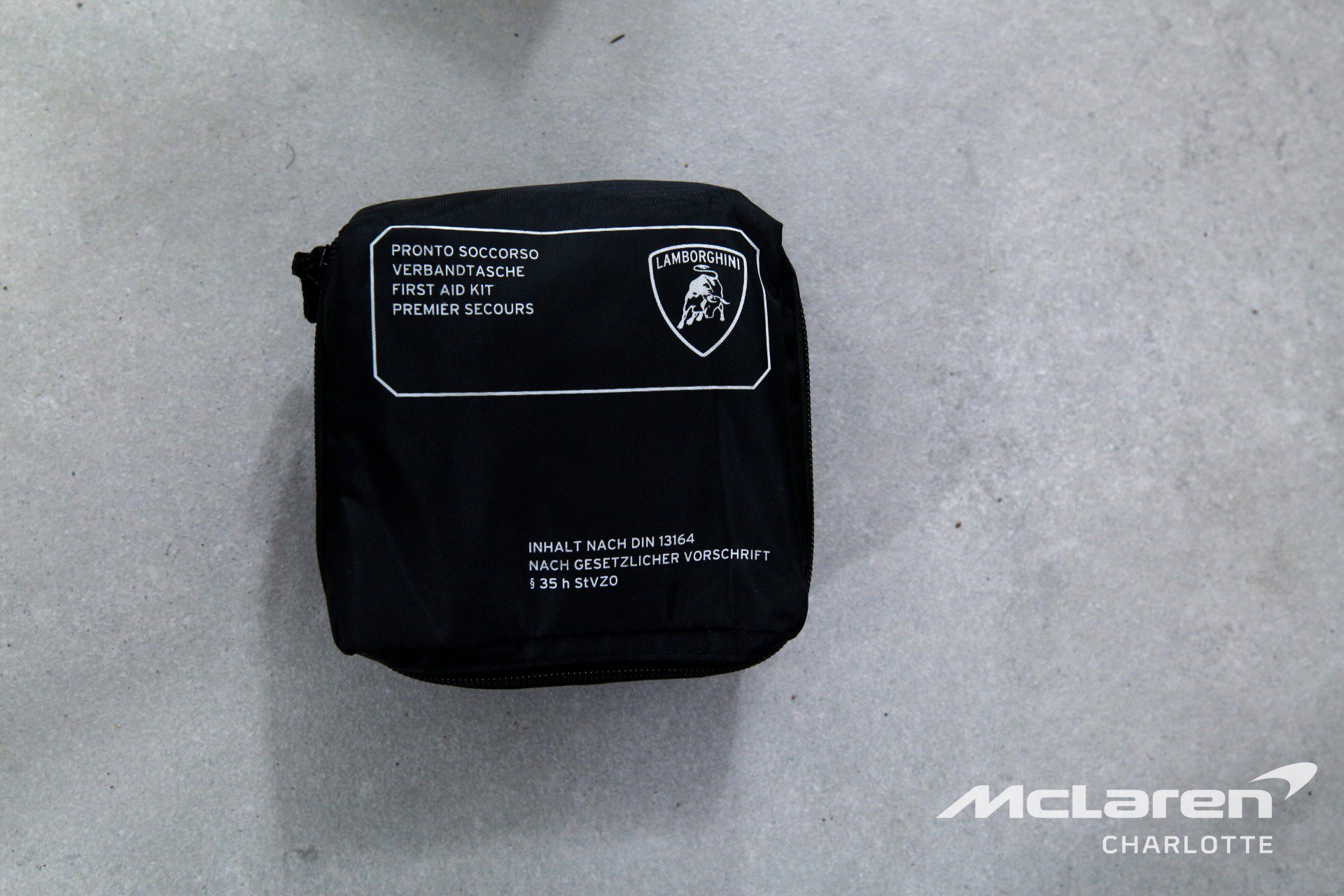 Used 2022 Lamborghini Urus AWD/4WD image 33