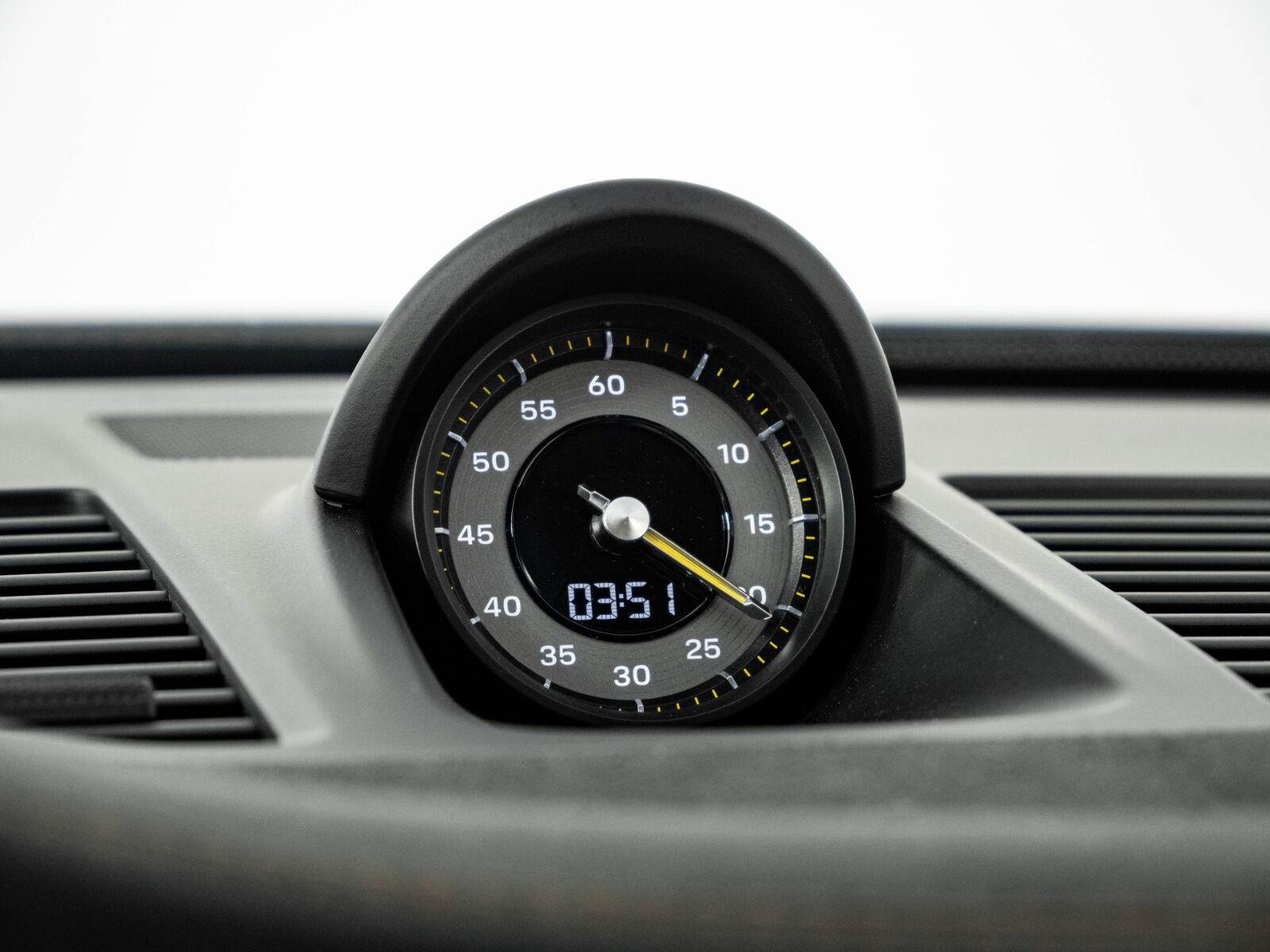 Certified 2025 Porsche 911 GT3 RS RWD image 16