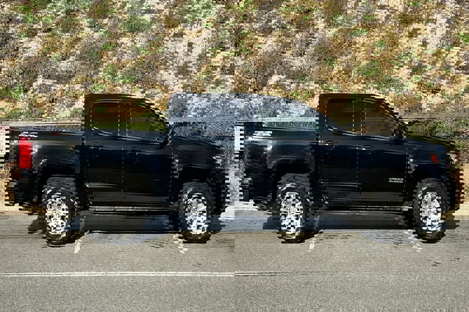 Used 2022 Chevrolet Colorado LT w/ Luxury Package image 6