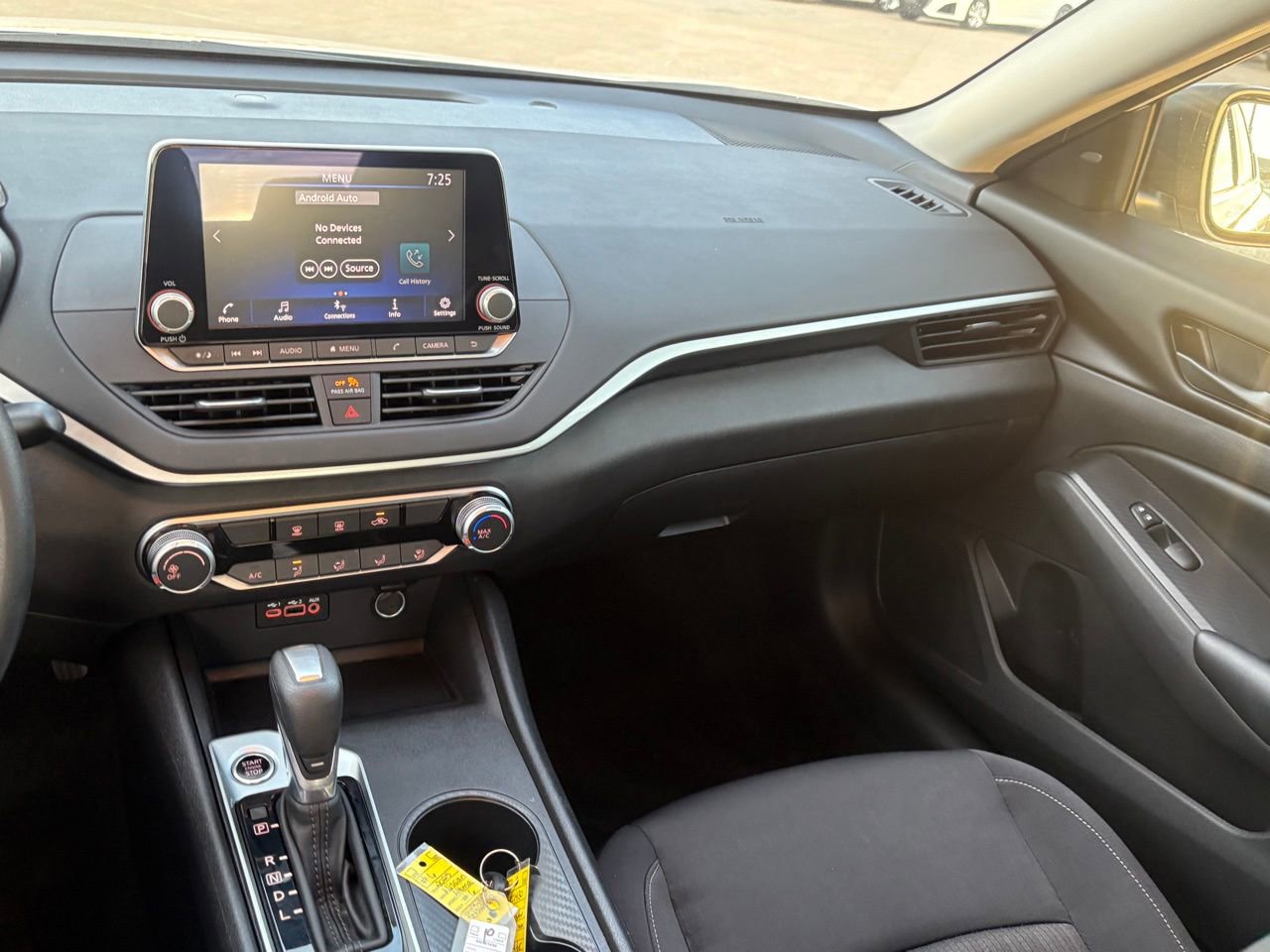 Used 2025 Nissan Altima 2.5 S image 15