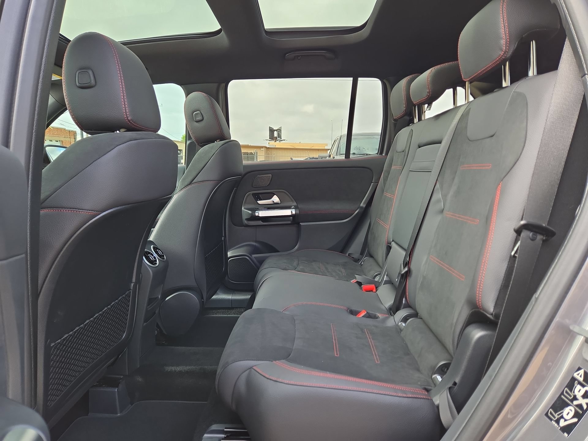 New 2026 Mercedes-Benz GLB 250 image 13