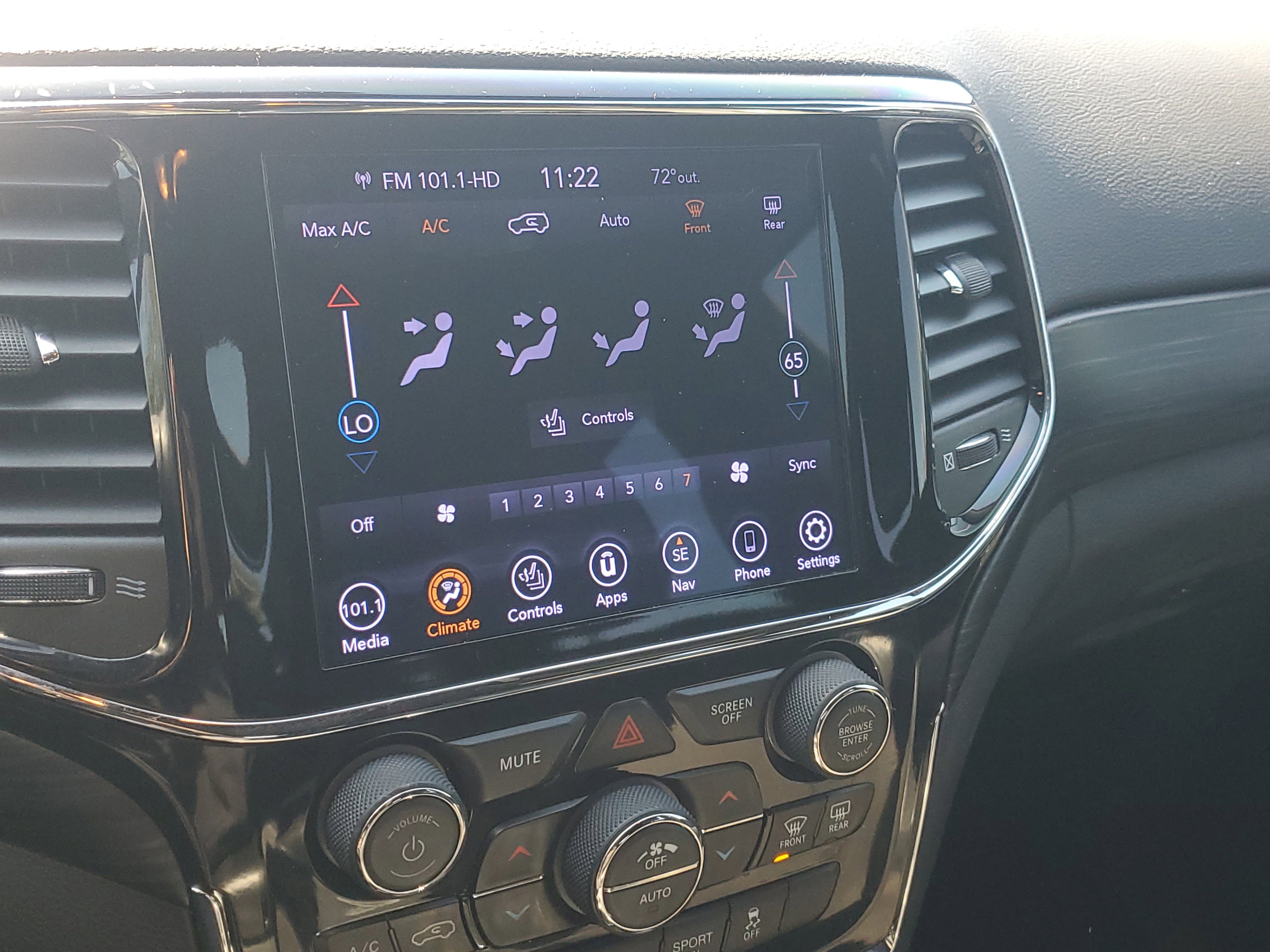 Used 2020 Jeep Grand Cherokee Altitude image 20