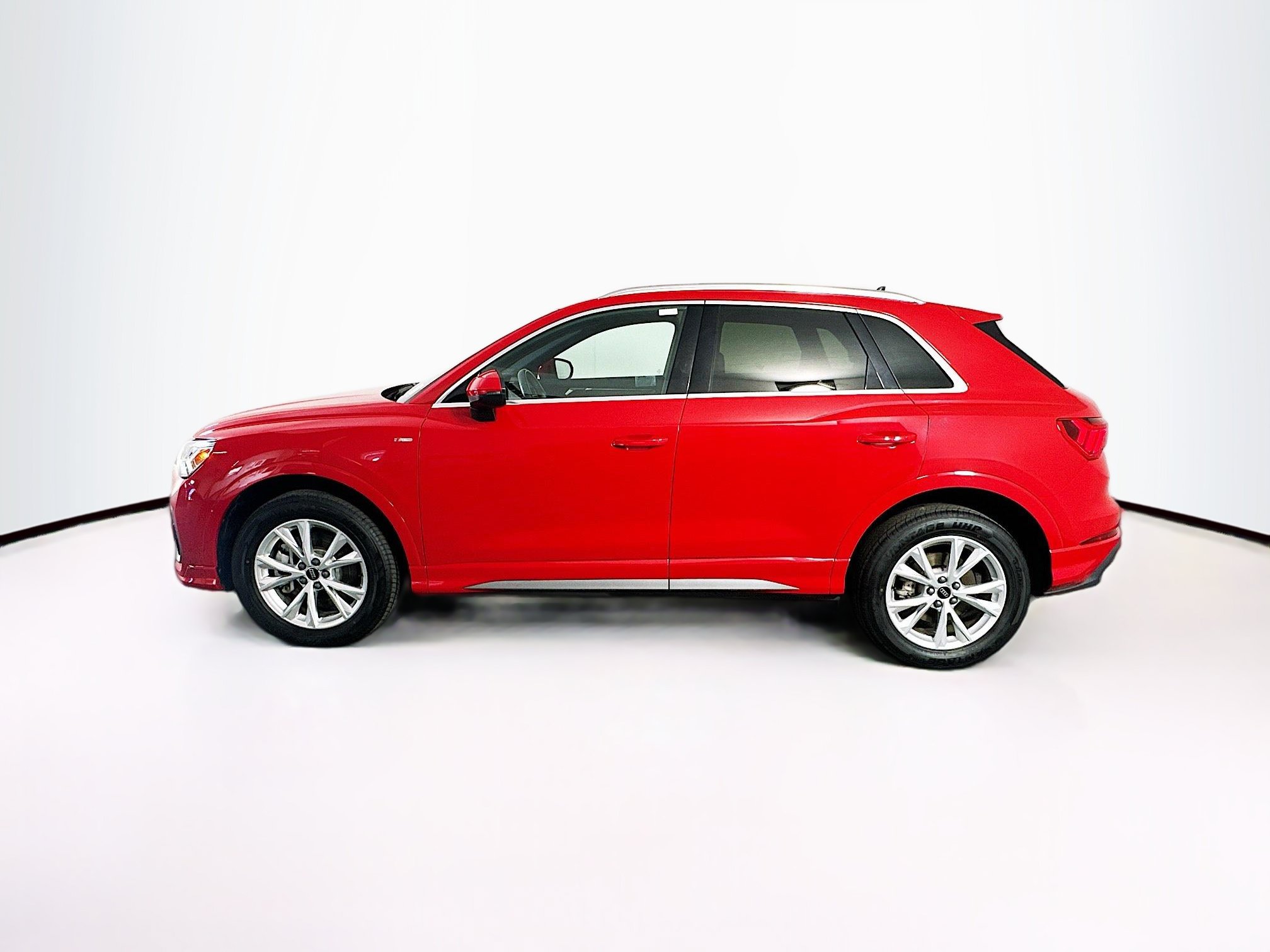 Used 2025 Audi Q3 2.0T Premium AWD/4WD image 4