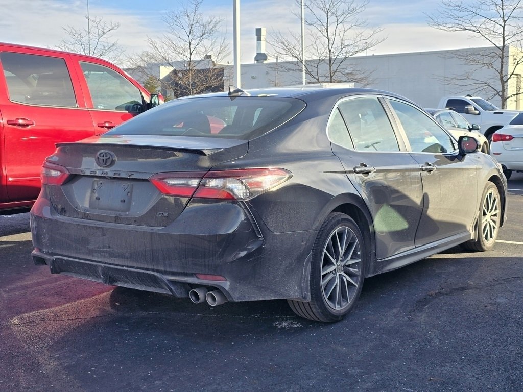 Used 2024 Toyota Camry SE image 7