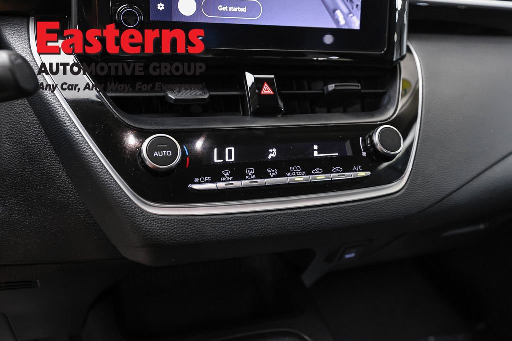 Used 2025 Toyota Corolla LE FWD image 21