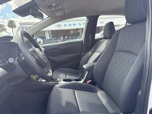 Used 2025 Toyota Corolla LE FWD image 8