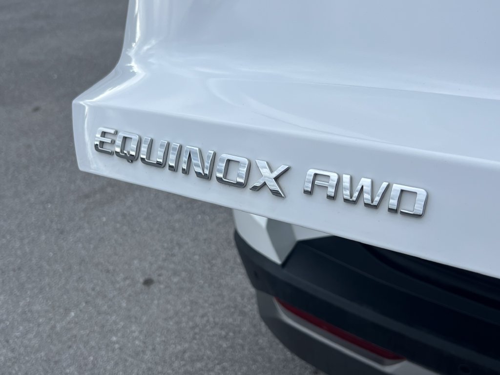 Used 2026 Chevrolet Equinox LT AWD/4WD image 16