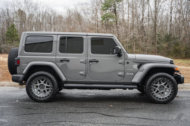 Used 2018 Jeep Wrangler Unlimited Sahara w/ Dual Top Group image 4